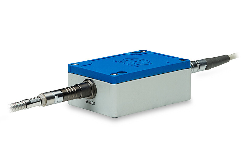 Industrial-grade, capacitive controller with voltage output